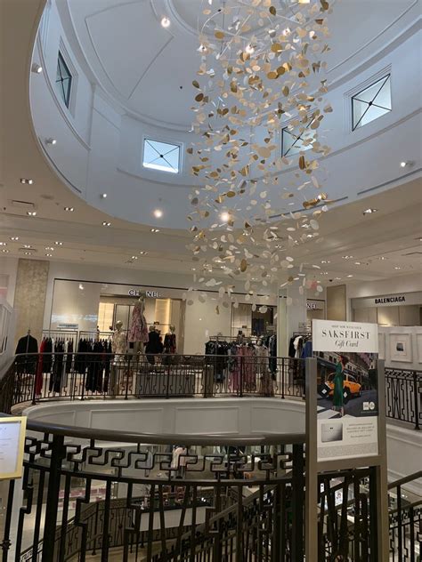 saks 5th greenwich